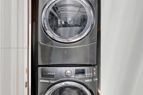 Copropriété à louer à Miami, Floride: 3 chambres, 115.2 m2 № 1939450 - photo 27
