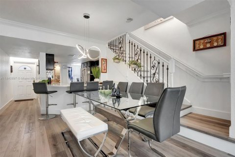 Copropriété à louer à Miami, Floride: 3 chambres, 115.2 m2 № 1939450 - photo 5