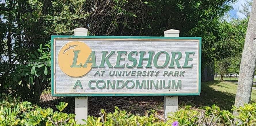 Condominio en Miramar, Florida, 2 dormitorios  № 1890599