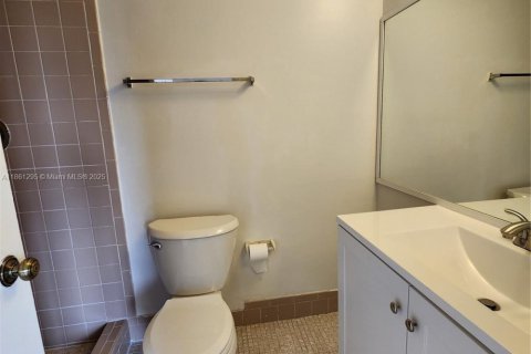 Condominio en venta en Miramar, Florida, 2 dormitorios, 77.29 m2 № 1890599 - foto 11