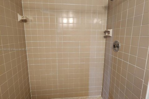 Condominio en venta en Miramar, Florida, 2 dormitorios, 77.29 m2 № 1890599 - foto 12
