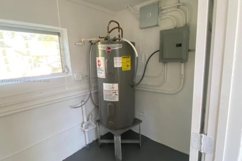 Casa en venta en Hollywood, Florida, 3 dormitorios, 128.39 m2 № 1966132 - foto 14