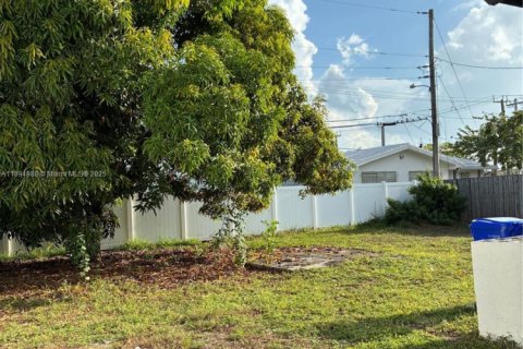 Apartamento en alquiler en Pompano Beach, Florida, 2 dormitorios, 53.51 m2 № 1947478 - foto 11