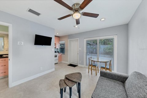 Propiedad comercial en venta en Sarasota, Florida, 263.1 m2 № 2143696 - foto 23