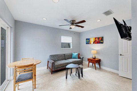 Propiedad comercial en venta en Sarasota, Florida, 263.1 m2 № 2143696 - foto 25