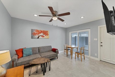 Propiedad comercial en venta en Sarasota, Florida, 263.1 m2 № 2143696 - foto 15