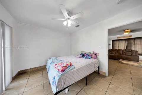 Casa en venta en Cutler Bay, Florida, 3 dormitorios, 243.03 m2 № 2035421 - foto 7