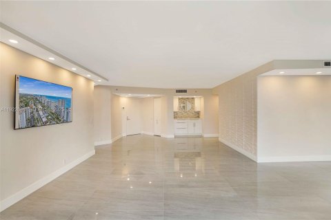 Copropriété à louer à Aventura, Floride: 2 chambres, 136.01 m2 № 1976506 - photo 2