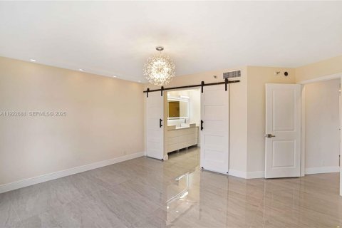Copropriété à louer à Aventura, Floride: 2 chambres, 136.01 m2 № 1976506 - photo 11