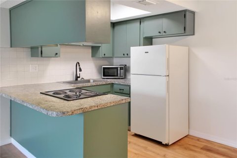 Condo in Holiday, Florida, 2 bedrooms  № 1848175 - photo 5