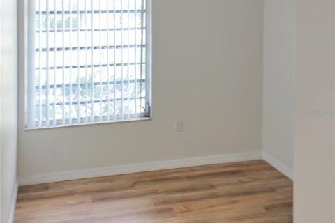 Condo in Holiday, Florida, 2 bedrooms  № 1848175 - photo 10
