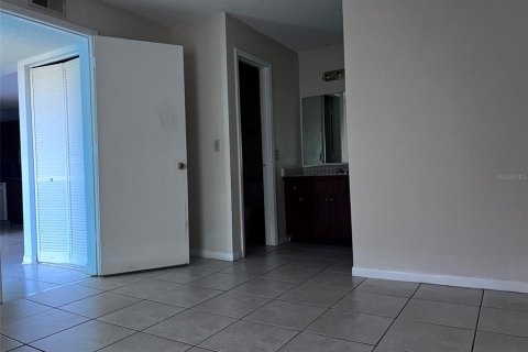 Copropriété à louer à Palm Harbor, Floride: 2 chambres, 83.43 m2 № 2397015 - photo 11