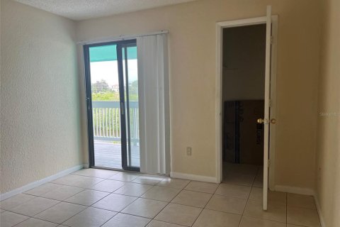 Copropriété à louer à Palm Harbor, Floride: 2 chambres, 83.43 m2 № 2397015 - photo 4