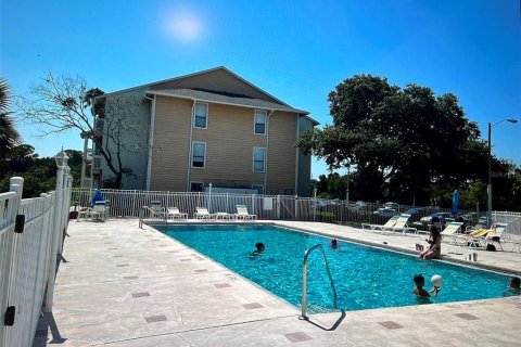 Copropriété à louer à Palm Harbor, Floride: 2 chambres, 83.43 m2 № 2397015 - photo 14