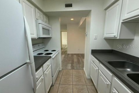 Condominio en venta en Casselberry, Florida, 2 dormitorios, 71.35 m2 № 2210941 - foto 7