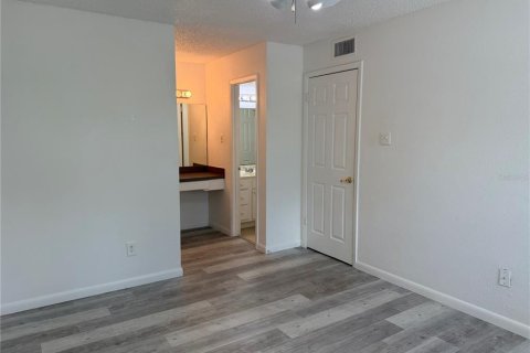 Condominio en venta en Casselberry, Florida, 2 dormitorios, 71.35 m2 № 2210941 - foto 11