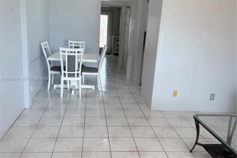 Copropriété à vendre à Hallandale Beach, Floride: 1 chambre № 2146097 - photo 9