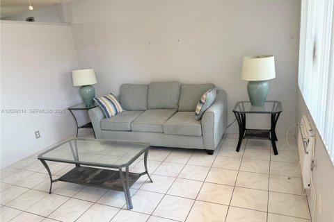 Copropriété à vendre à Hallandale Beach, Floride: 1 chambre № 2146097 - photo 4