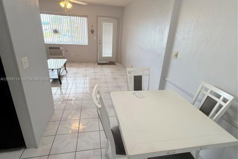 Copropriété à vendre à Hallandale Beach, Floride: 1 chambre № 2146097 - photo 6