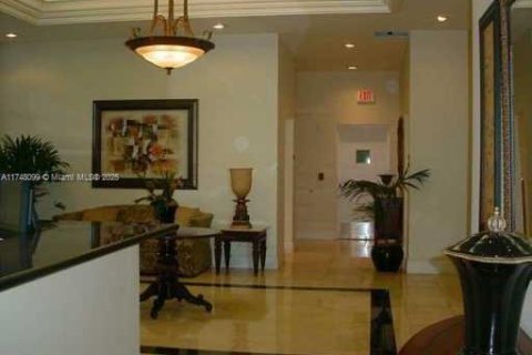 Condo in Coral Gables, Florida, 2 bedrooms  № 1958129 - photo 10
