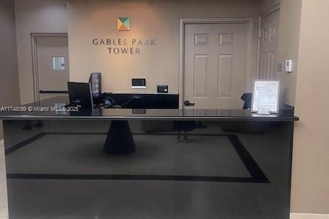 Condo in Coral Gables, Florida, 2 bedrooms  № 1958129 - photo 15