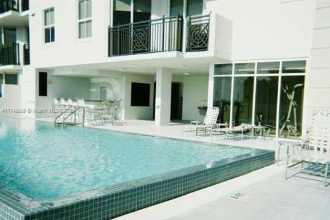 Condo in Coral Gables, Florida, 2 bedrooms  № 1958129 - photo 12