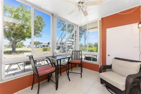 Condo in Rotonda, Florida, 2 bedrooms  № 1619463 - photo 27