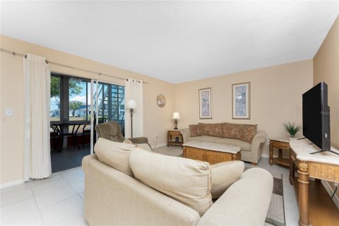 Condo in Rotonda, Florida, 2 bedrooms  № 1619463 - photo 6