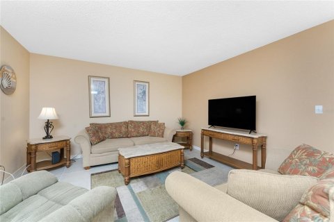 Condo in Rotonda, Florida, 2 bedrooms  № 1619463 - photo 8