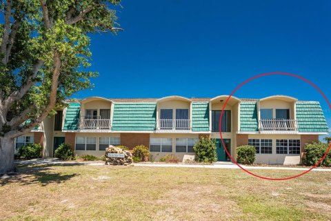 Condo in Rotonda, Florida, 2 bedrooms  № 1619463 - photo 1