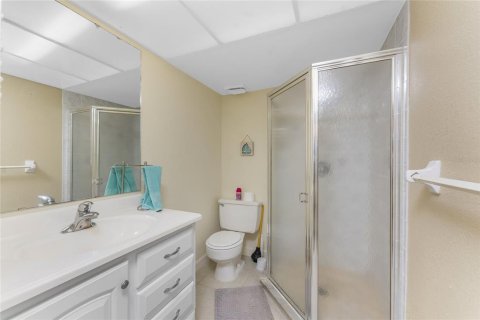 Condo in Rotonda, Florida, 2 bedrooms  № 1619463 - photo 19