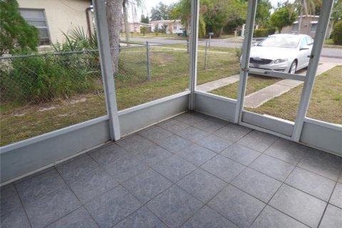 House in Port Charlotte, Florida 2 bedrooms, 59.92 sq.m. № 1802106 - photo 18