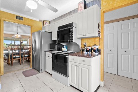 Copropriété à vendre à Lake Worth, Floride: 2 chambres, 130.06 m2 № 2088318 - photo 5