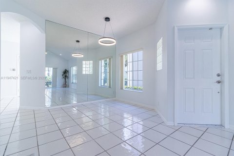 House in Boca Raton, Florida 3 bedrooms, 174.75 sq.m. № 2003382 - photo 8