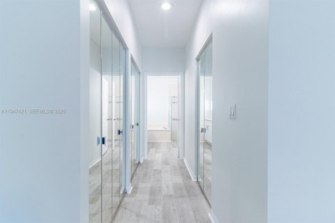 House in Boca Raton, Florida 3 bedrooms, 174.75 sq.m. № 2003382 - photo 21