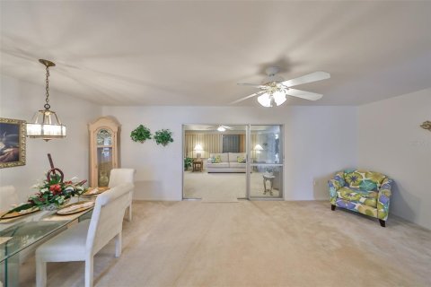 House in Sun City Center, Florida 2 bedrooms, 130.25 sq.m. № 1649811 - photo 16