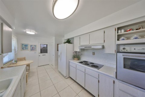 House in Sun City Center, Florida 2 bedrooms, 130.25 sq.m. № 1649811 - photo 23
