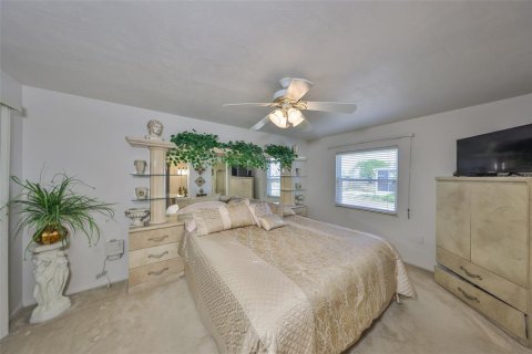 House in Sun City Center, Florida 2 bedrooms, 130.25 sq.m. № 1649811 - photo 27