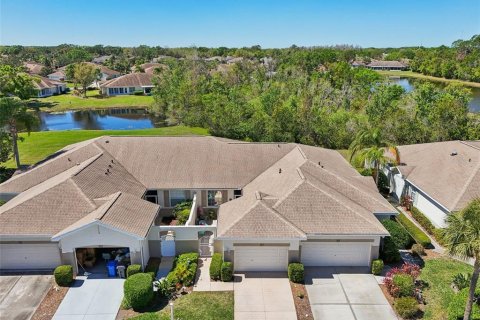 Condo in Sun City Center, Florida, 2 bedrooms  № 1583956 - photo 1