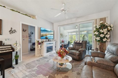 Condo in Sun City Center, Florida, 2 bedrooms  № 1583956 - photo 6