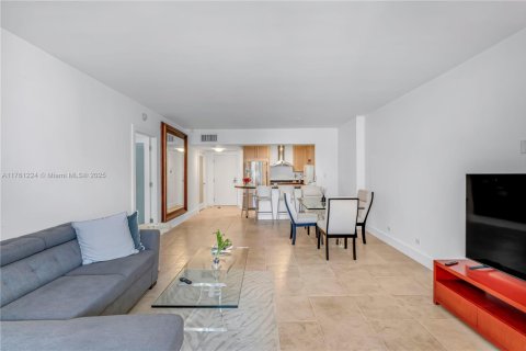 Condominio en venta en Miami Beach, Florida, 1 dormitorio, 83.61 m2 № 1693606 - foto 4