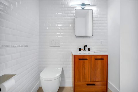 Condominio en venta en Miami Beach, Florida, 1 dormitorio, 83.61 m2 № 1693606 - foto 15