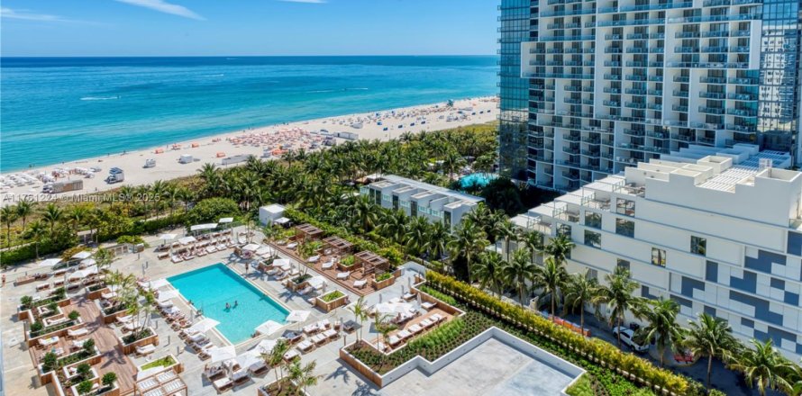Condominio en Miami Beach, Florida, 1 dormitorio № 1693606