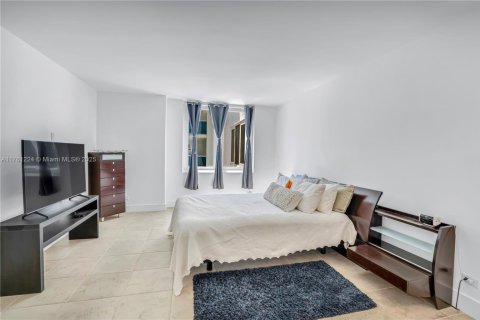 Condominio en venta en Miami Beach, Florida, 1 dormitorio, 83.61 m2 № 1693606 - foto 12