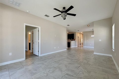 Touwnhouse à vendre à Davenport, Floride: 2 chambres, 139.82 m2 № 2399408 - photo 17