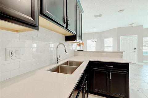 Touwnhouse à vendre à Davenport, Floride: 2 chambres, 139.82 m2 № 2399408 - photo 12