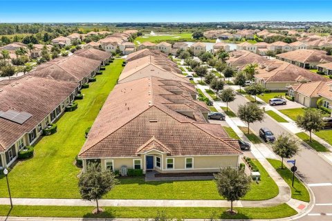 Touwnhouse à vendre à Davenport, Floride: 2 chambres, 139.82 m2 № 2399408 - photo 2