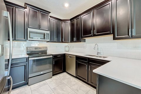 Touwnhouse à vendre à Davenport, Floride: 2 chambres, 139.82 m2 № 2399408 - photo 4