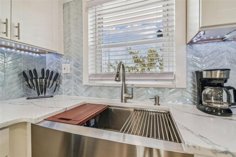 Copropriété à vendre à New Port Richey, Floride: 3 chambres, 133.5 m2 № 1908791 - photo 6