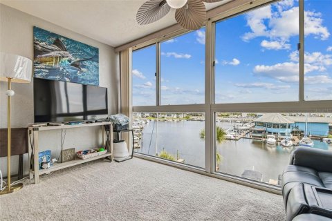 Copropriété à vendre à New Port Richey, Floride: 3 chambres, 133.5 m2 № 1908791 - photo 15
